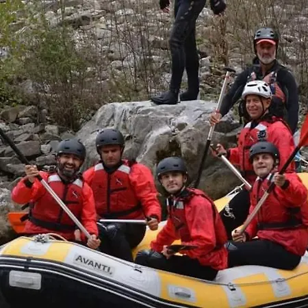 Albturist Ecocamping & Outdoor Sports Center Parque de Campismo Përmet