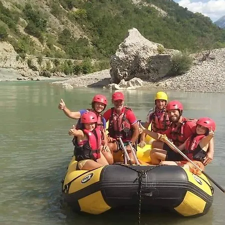 キャンプ場 Albturist Ecocamping & Outdoor Sports Center *