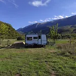 营地 Vjosa Rafting & Eco Camping Albturist & Outdoor Sports Center *