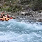 Vjosa Rafting & Eco Albturist & Outdoor Sports Center אתר קמפינג *