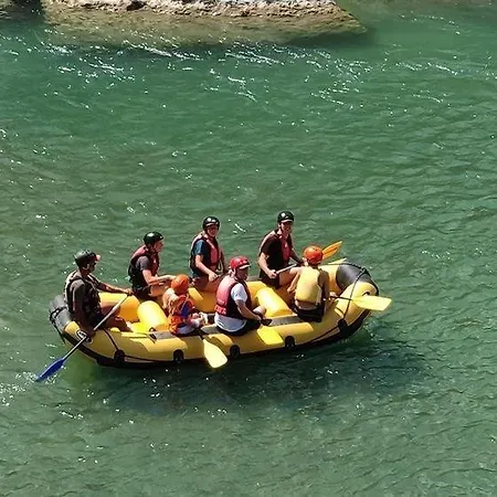 Albturist Ecocamping & Outdoor Sports Center 营地 *