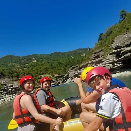 Vjosa Rafting & Eco Albturist & Outdoor Sports Center * Πρεμετή