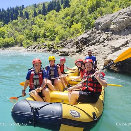 Vjosa Rafting & Eco Camping Albturist & Outdoor Sports Center Kamp alanı Përmet