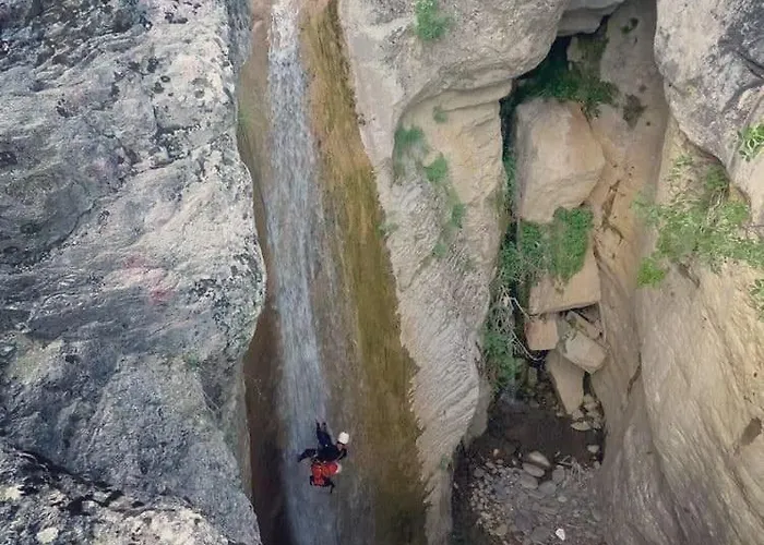 Vjosa Rafting & Eco Camping Albturist & Outdoor Sports Center *