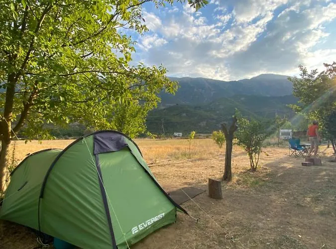 Vjosa Rafting & Eco Camping Albturist & Outdoor Sports Center Kamp alanı Përmet